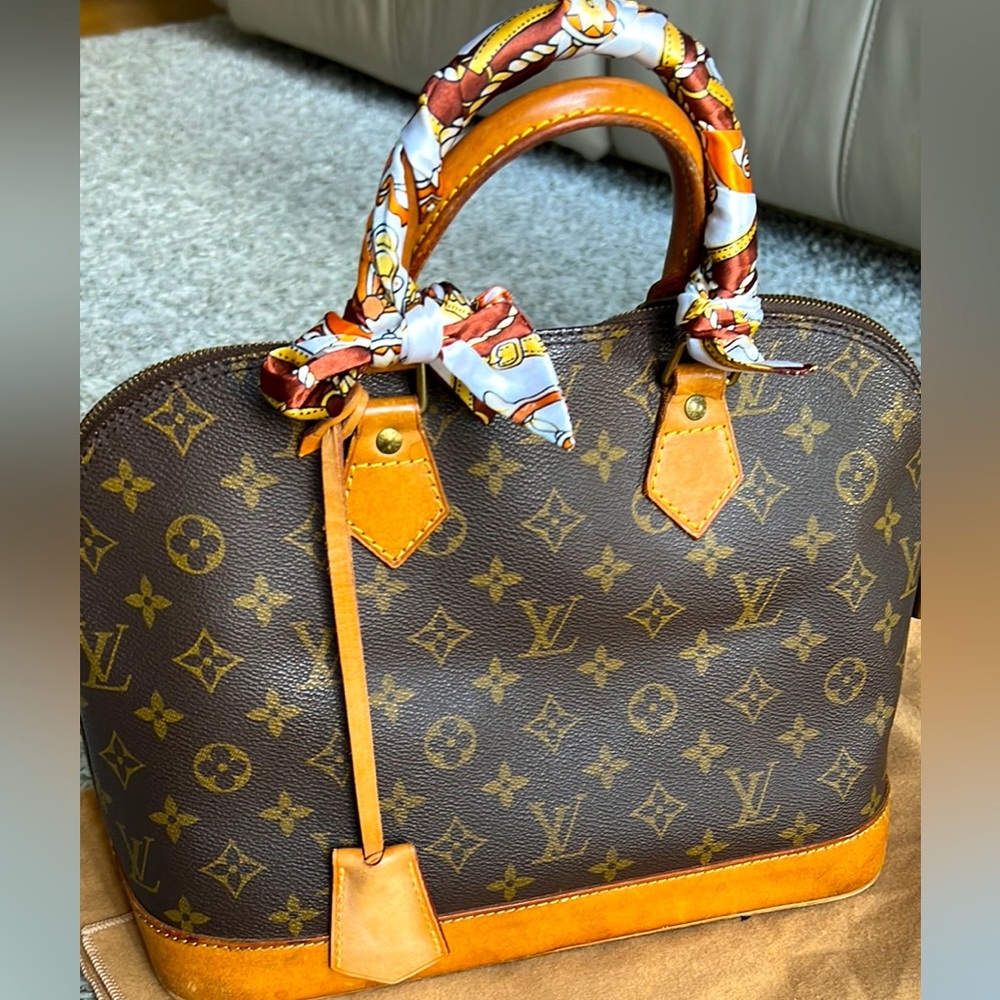 Louis Vuitton Alma BB PM - Picture 1 of 8